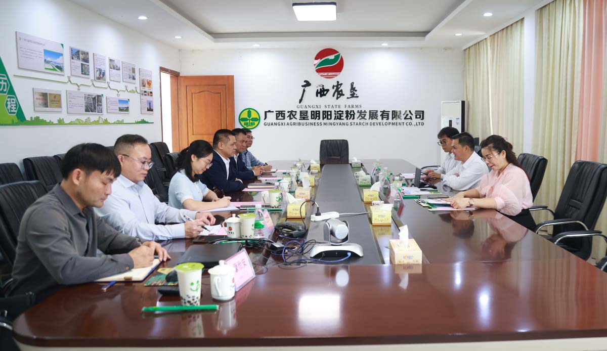 越南外商銀行黎春平行長一行到明陽淀粉公司 考察調(diào)研